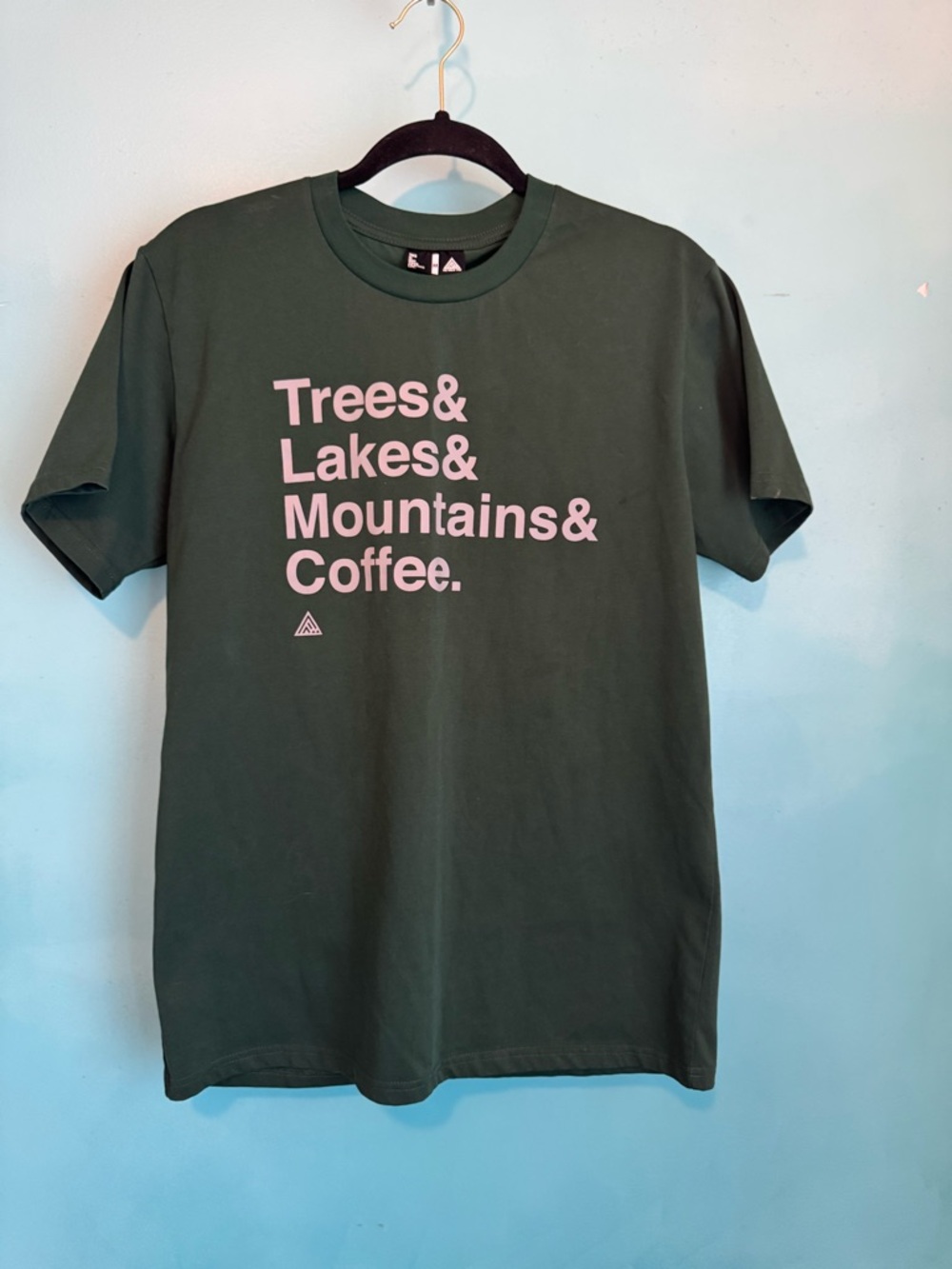 Men's Dark Green Short-Sleeve Graphic Tee - Nature Text Print